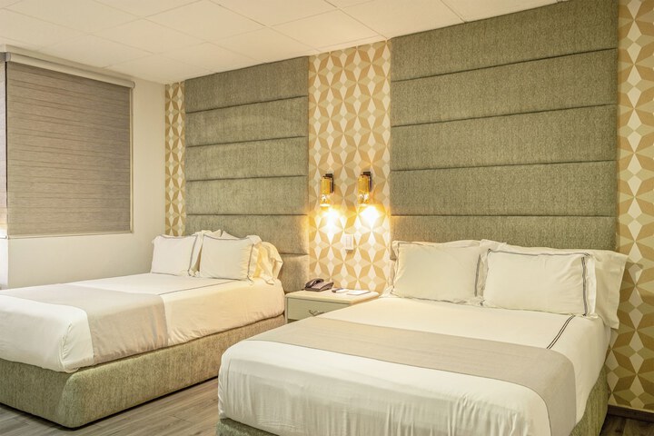 Room 12 of 53