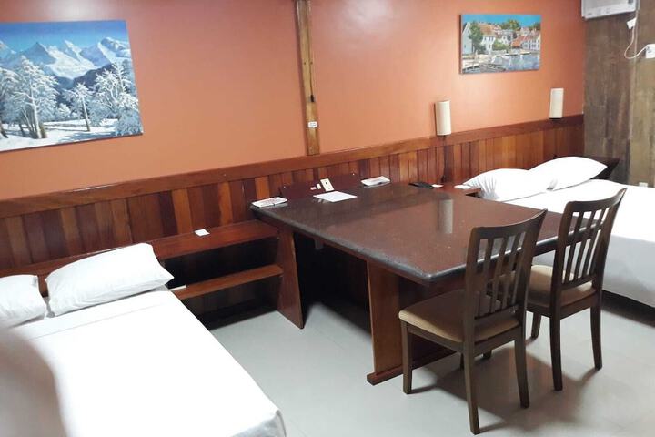 Room 18 of 42