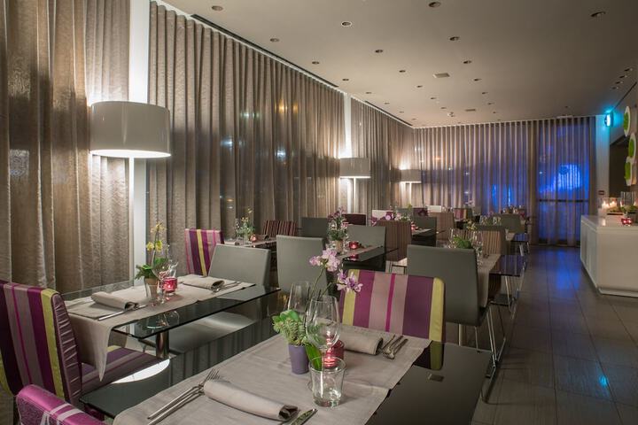 Dining 50 of 76