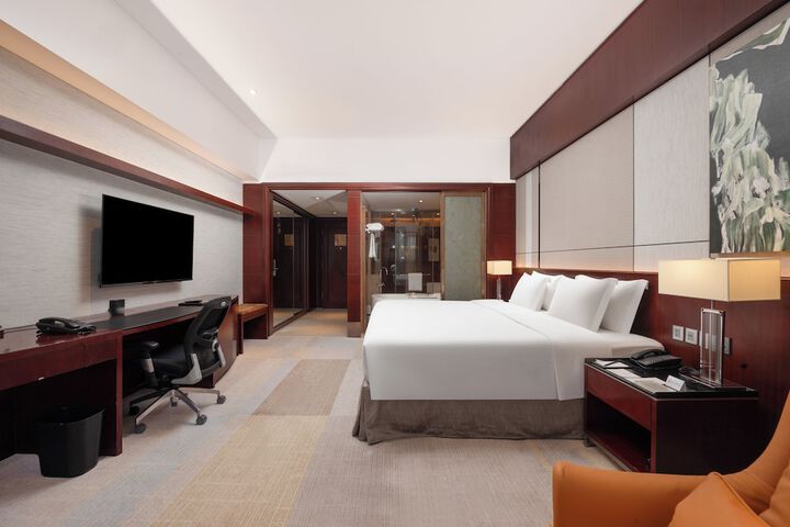 Room 44 of 98