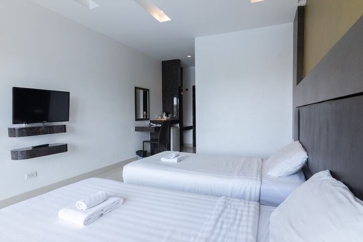 Room 44 of 140
