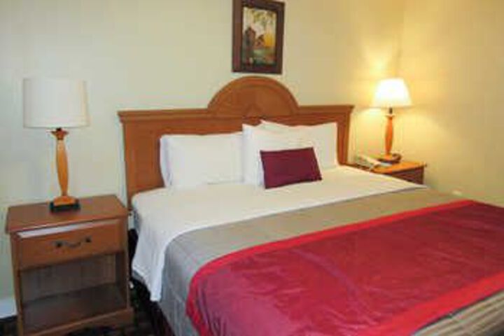 Room 33 of 92