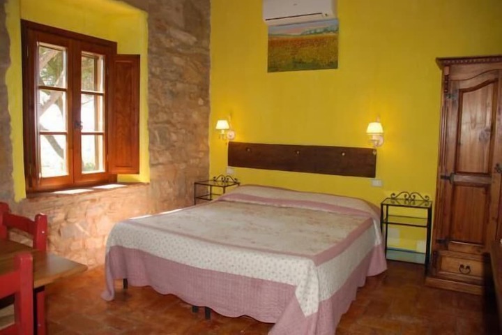 Room 6 of 27