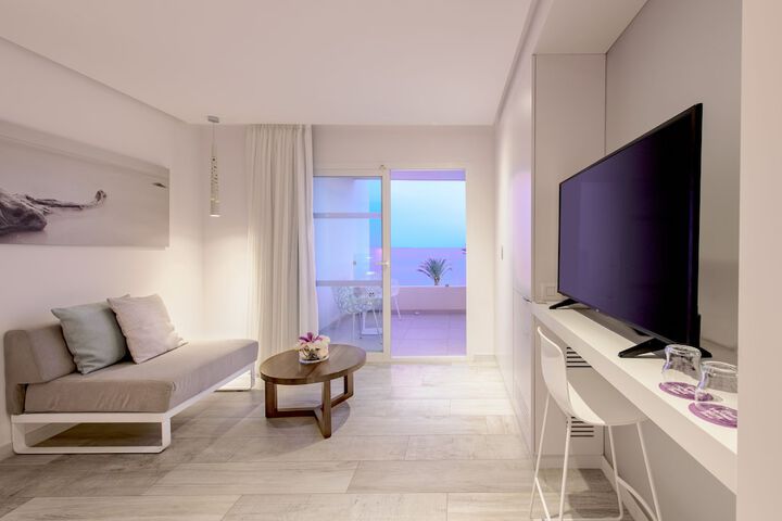 Room 21 of 167