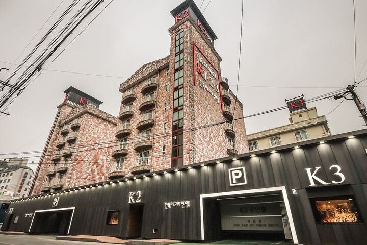 Hotel 3 of 120