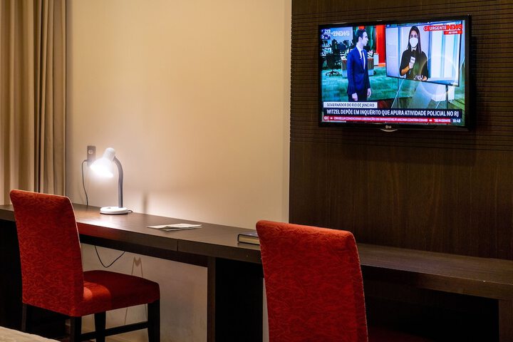 Room 52 of 183