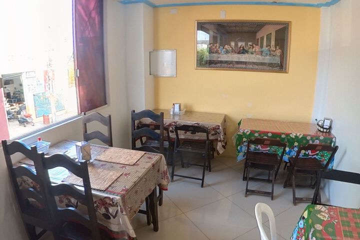 Dining 8 of 21