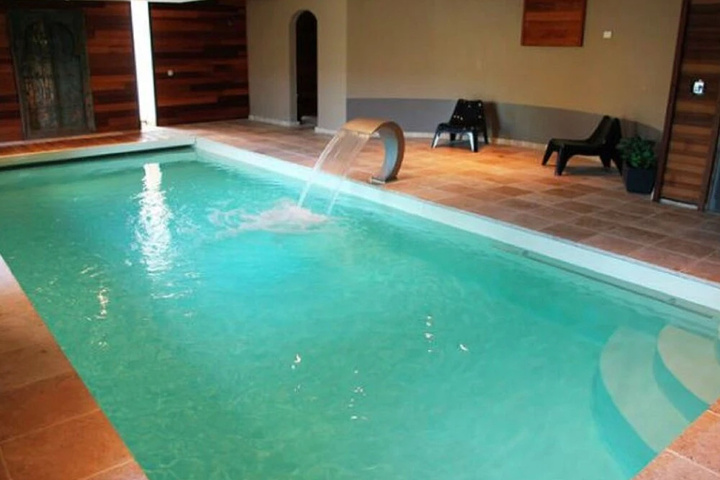 Pool 14 of 22
