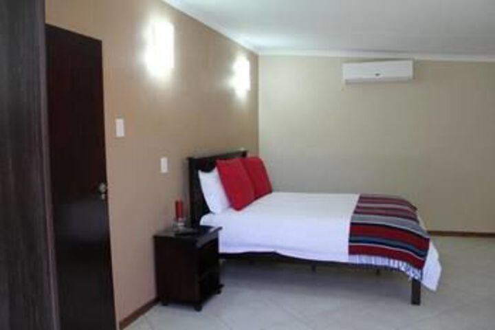 Room 8 of 11