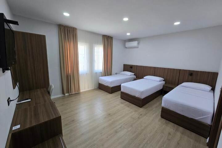 Room 8 of 22