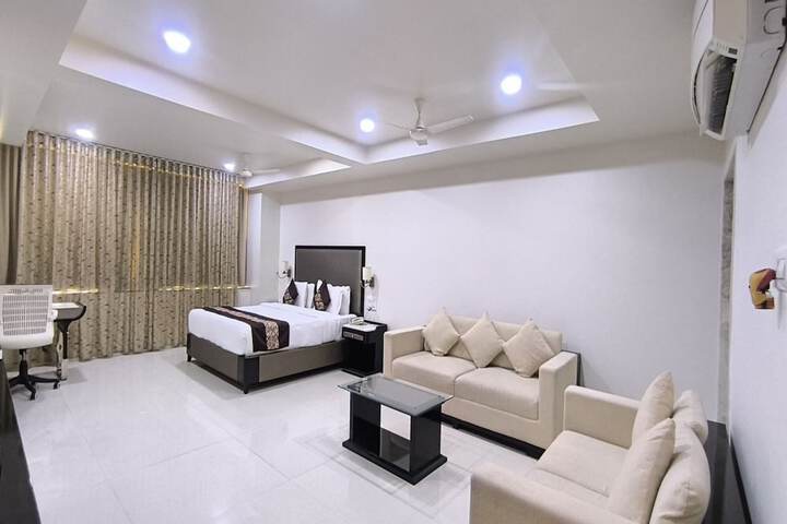 Room 21 of 43