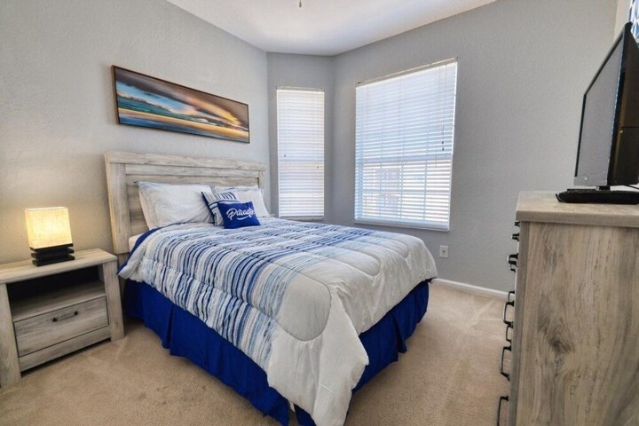 Room 2 of 26