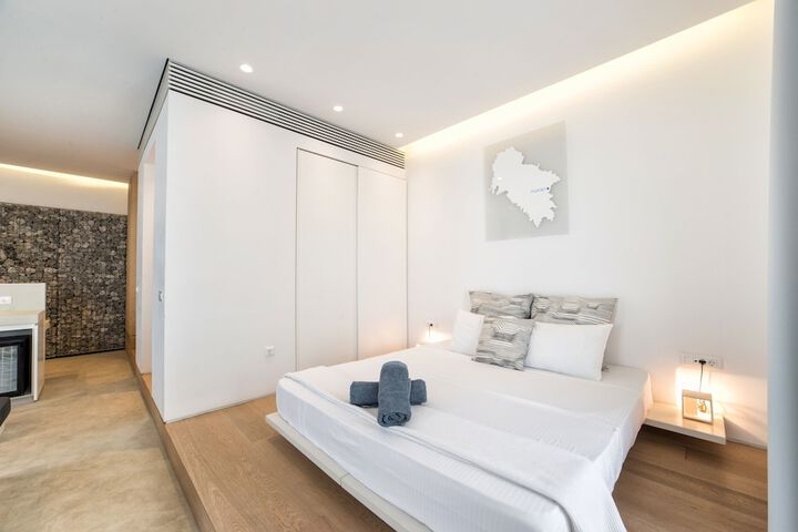 Room 47 of 283