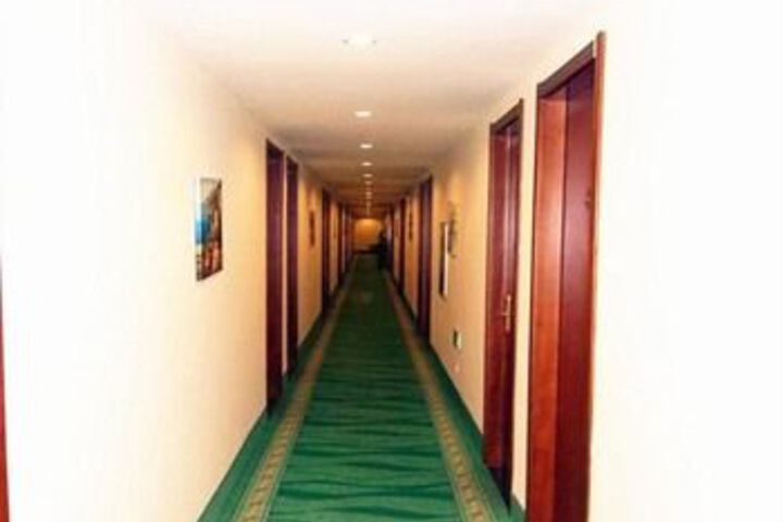 Ballroom/Hall 7 of 11