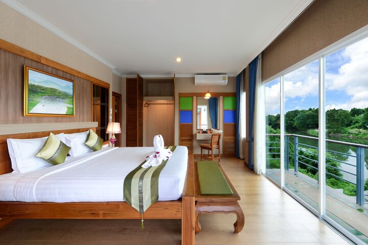 Room 4 of 56