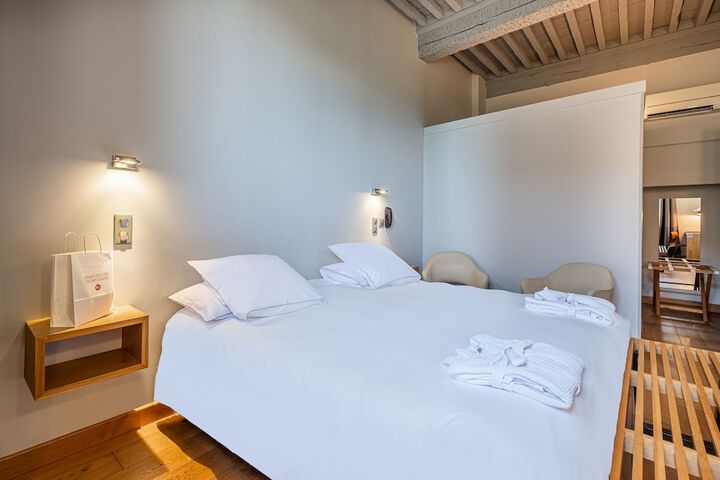Room 20 of 209