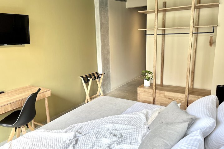 Room 25 of 188