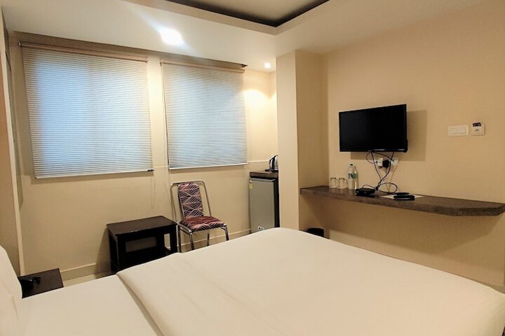 Room 15 of 52