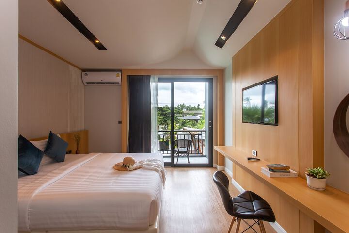 Room 13 of 84