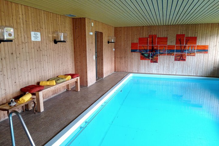 Pool 9 of 21