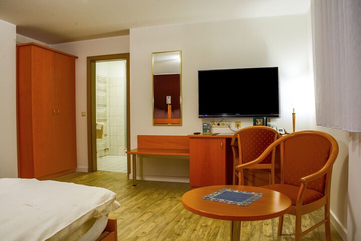Room 32 of 92