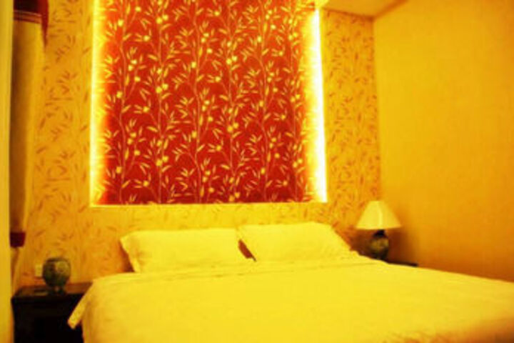 Room 14 of 24