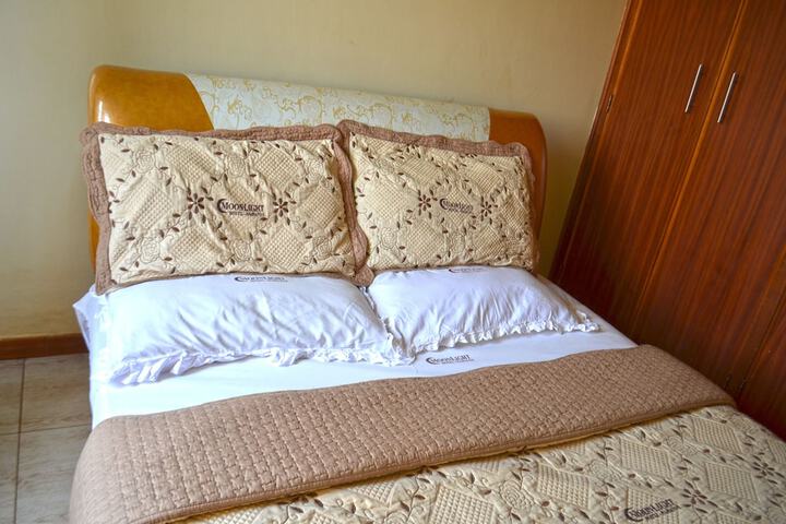 Room 3 of 43