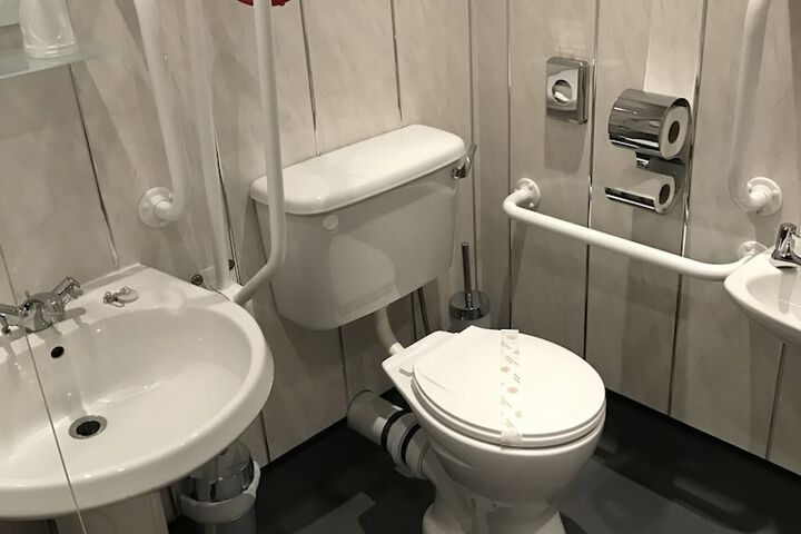 Room 46 of 82