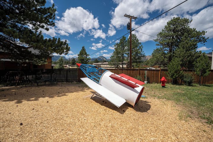 Children's play area - outdoor