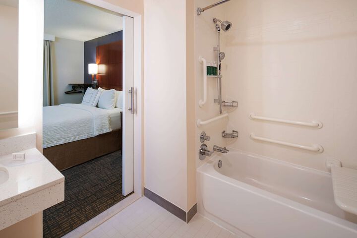 Hearing Accessible Studio Suite King (8 of 14)