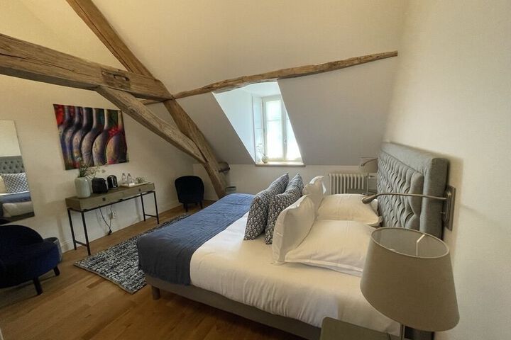 Room 9 of 50