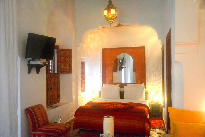 Room 21 of 107