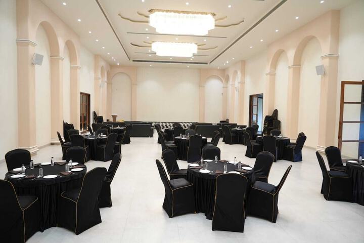 Wedding/Banquet 28 of 38