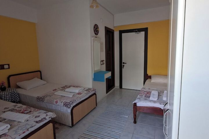 Room 14 of 40