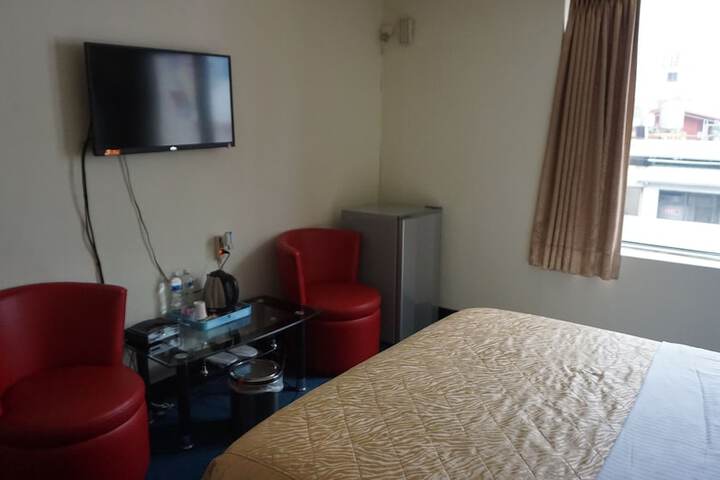 Room 18 of 96