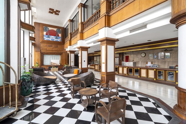 Guest Lobby