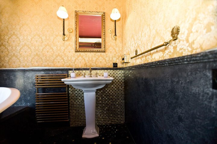 Room 167 of 176