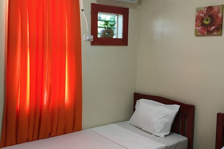 Room 15 of 32