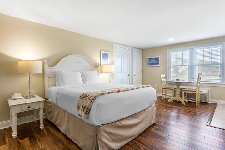 Room 4 of 42