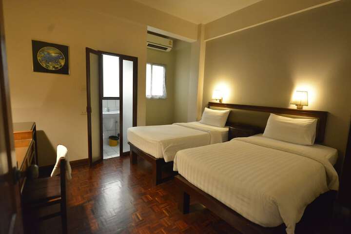 Room 83 of 167