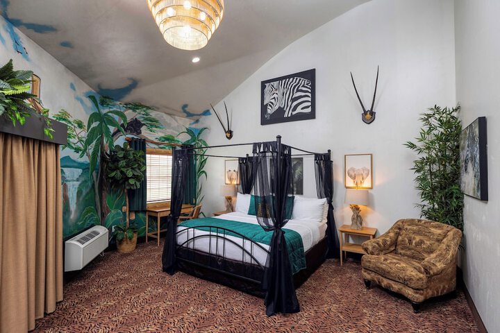 Room 30 of 71