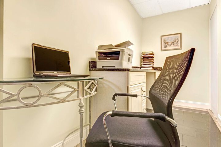 Business Center 20 of 21