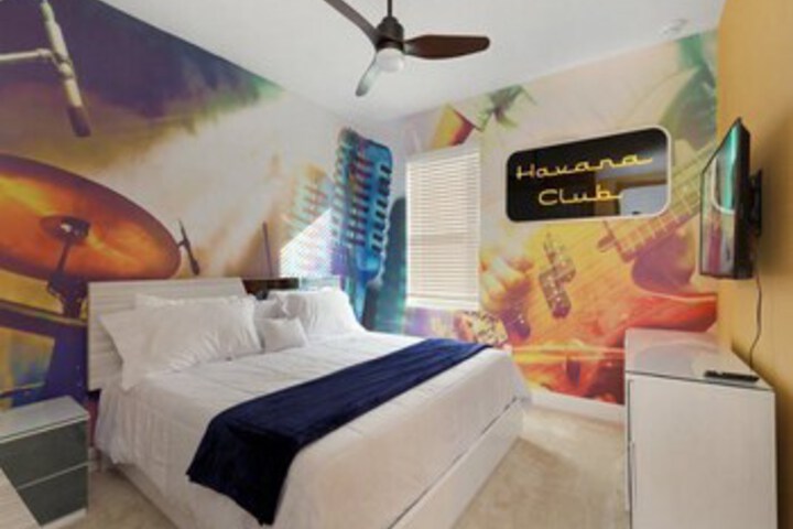 Room 44 of 46