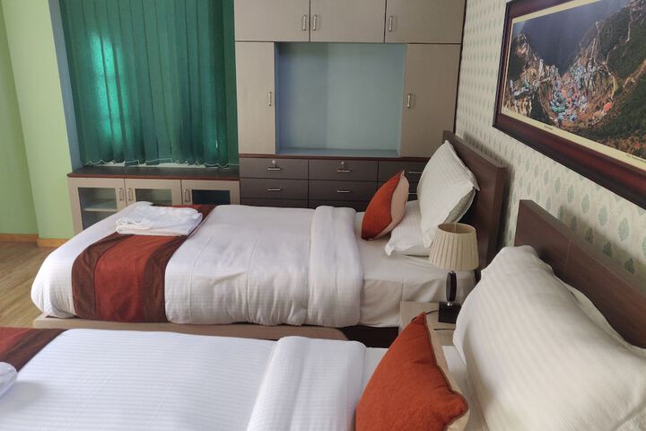 Hotel 2 of 32