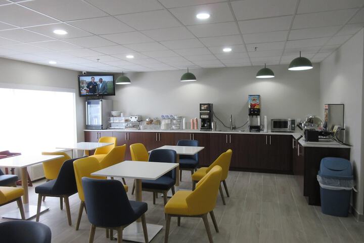 Breakfast area