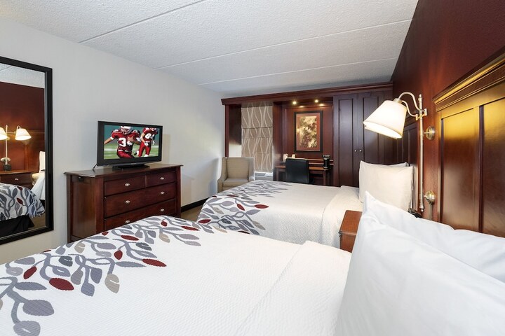 2 Double Beds (8 of 16)