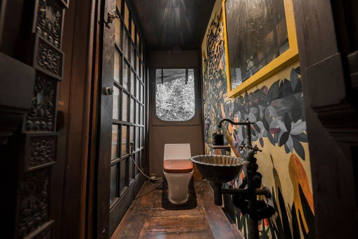Room 30 of 62