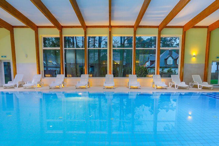 Pool 14 of 32