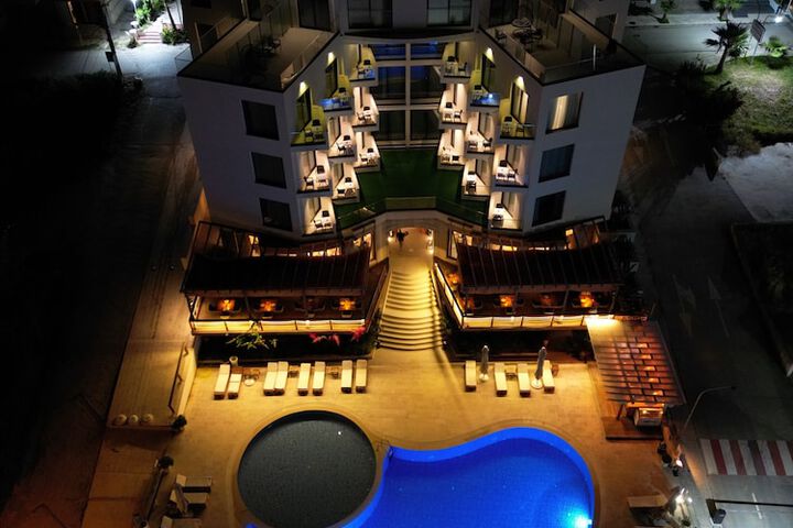 Hotel 105 of 107