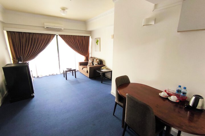 Room 16 of 41